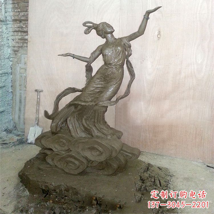 泰安“传说中的嫦娥——嫦娥雕塑”
