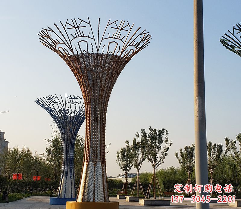 泰安城市景观的点缀——不锈钢树叶雕塑