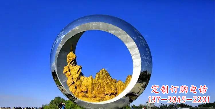 泰安月亮雕塑——城市的美丽装饰