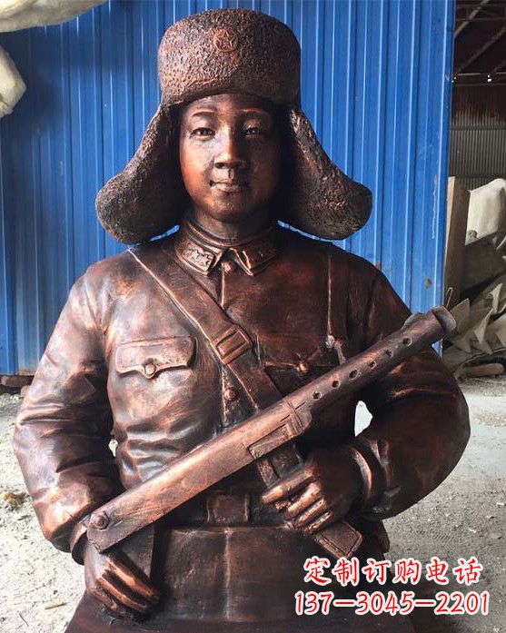 泰安雷锋雕塑象征着无私奉献的力量