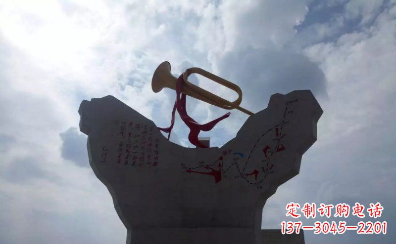 泰安革命烈士冲锋号雕塑让革命历史长存