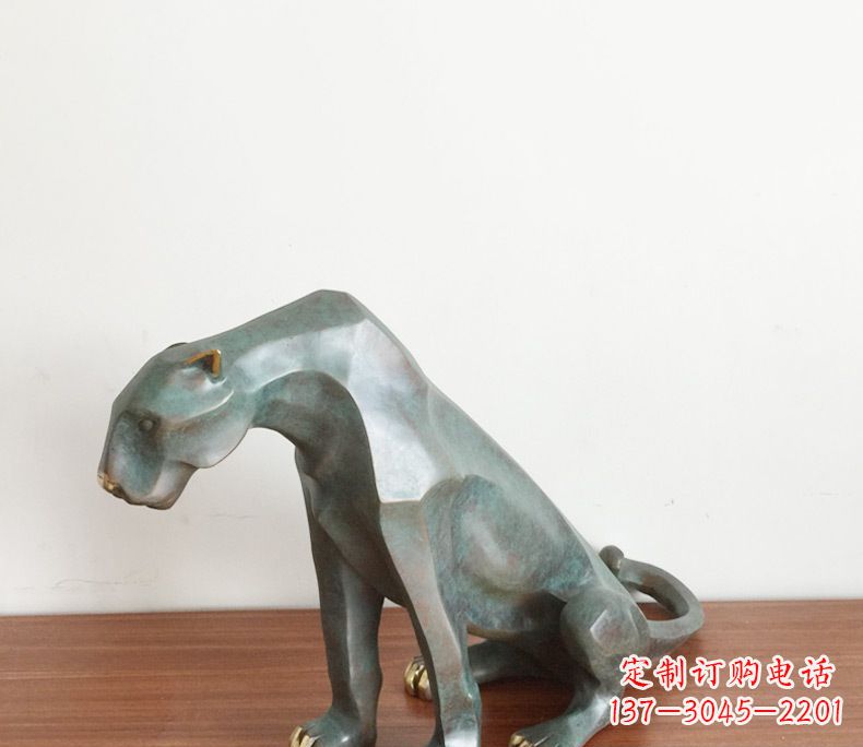 泰安抽象豹子动物铜雕