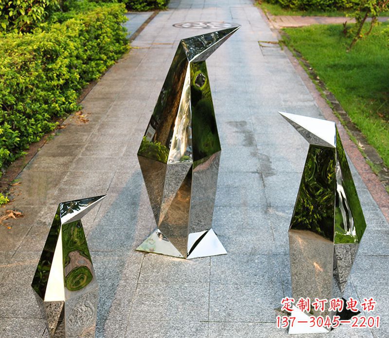 泰安抽象不锈钢企鹅雕塑