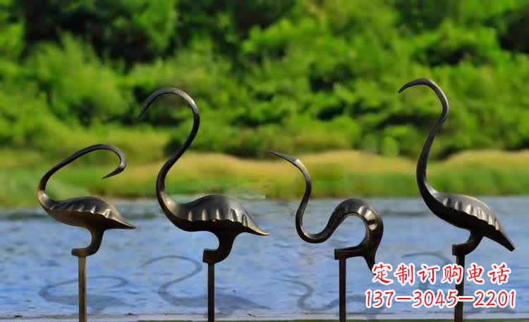 泰安细节雕琢,让仙鹤雕塑活灵活现