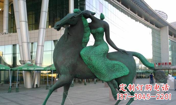 泰安骑马雕塑让女孩的梦想变为现实
