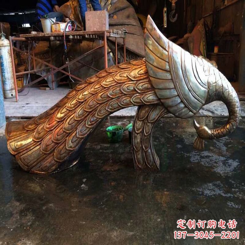 泰安铸造精美孔雀雕塑