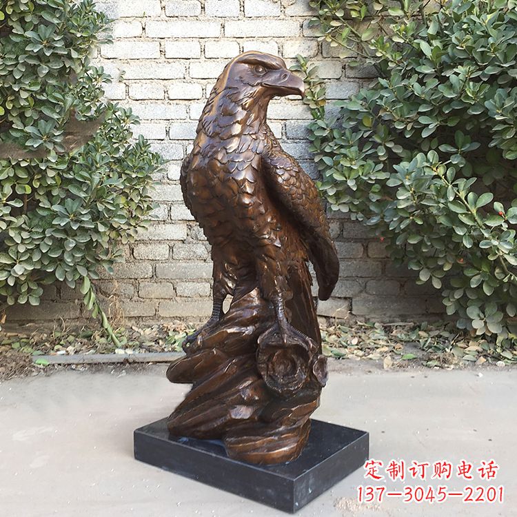 泰安铸造精美的老鹰雕塑