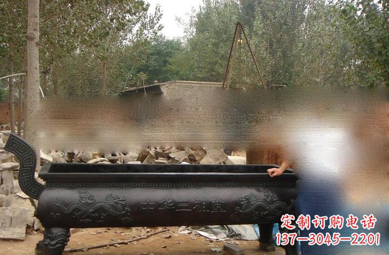 泰安祠堂方形香炉铜雕