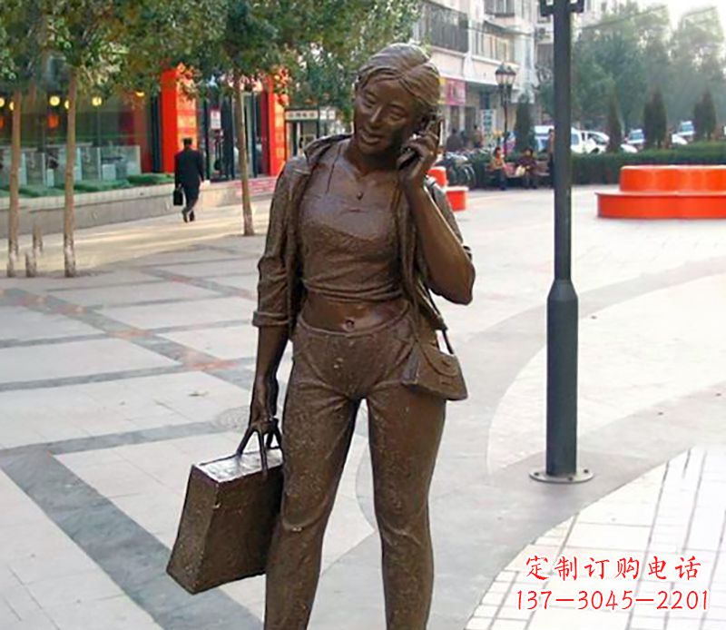 泰安通话女性雕塑