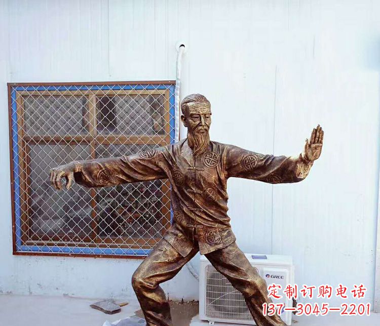 泰安传承百年太极拳雕塑