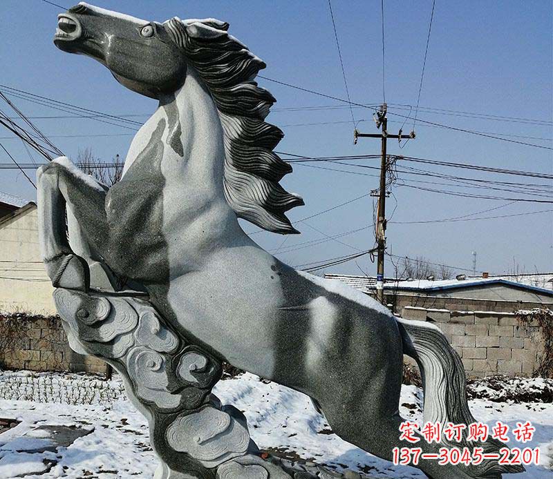 泰安传统工艺马踏祥云石雕