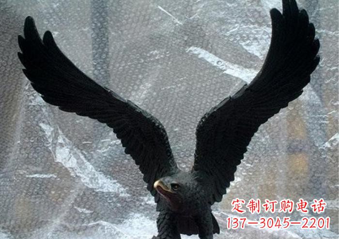 泰安大鹏展翅玻璃钢老鹰雕塑
