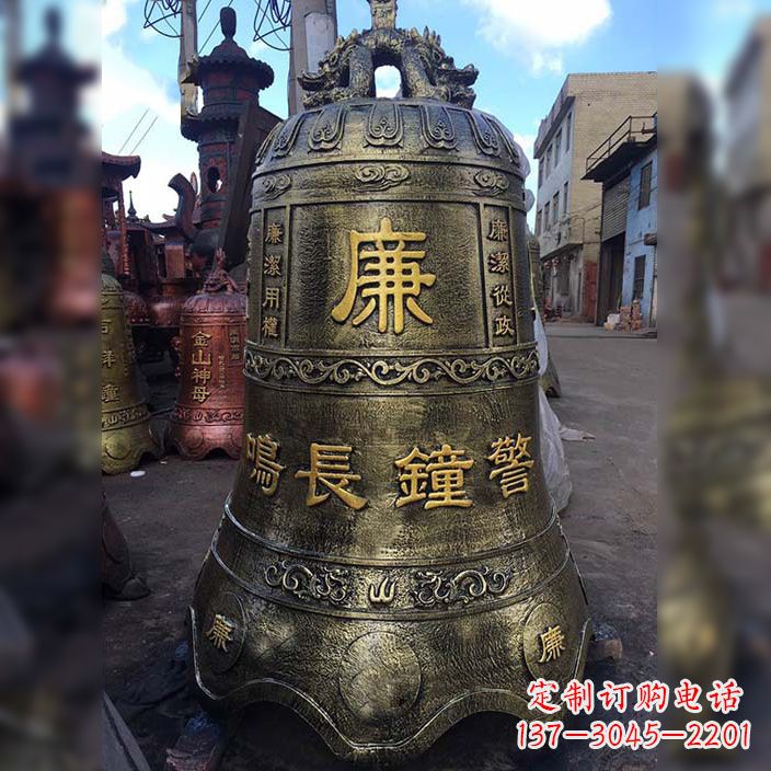 泰安大铜钟雕塑