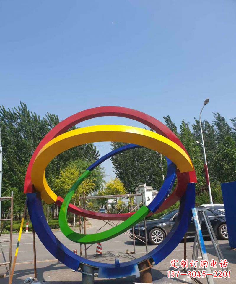 泰安大型不锈钢广场圆环景观雕塑