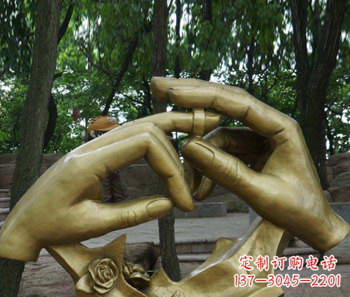 泰安精美戒指铜雕塑