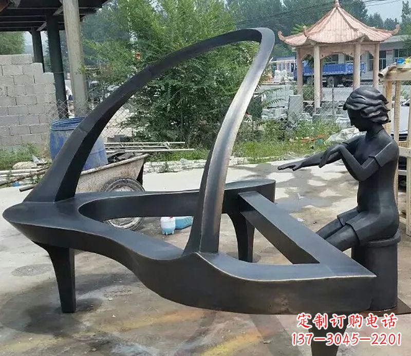 泰安钢琴抽象铜雕