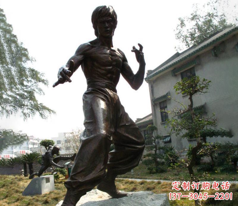 泰安传奇人物李小龙铜雕