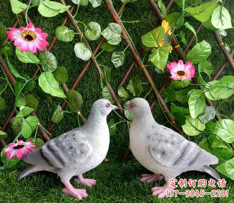 泰安传递和平与美好的和平鸽雕塑
