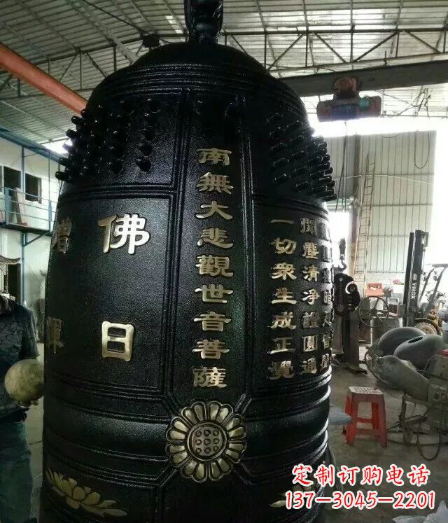 泰安精美铜雕铜钟