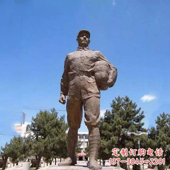 泰安董存瑞石雕像 - 传承英雄精神的纪念雕塑