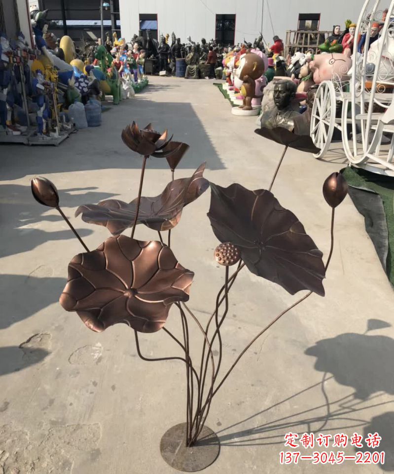 泰安精美锻铜荷花雕塑