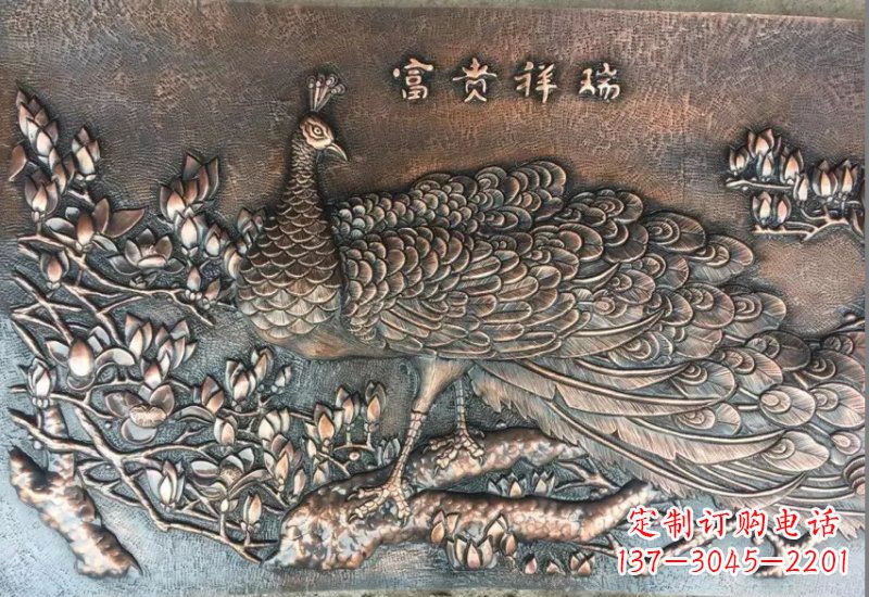 泰安华丽锻铜孔雀雕塑