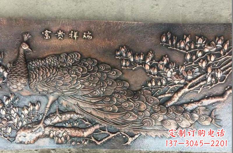 泰安精美锻铜孔雀雕塑