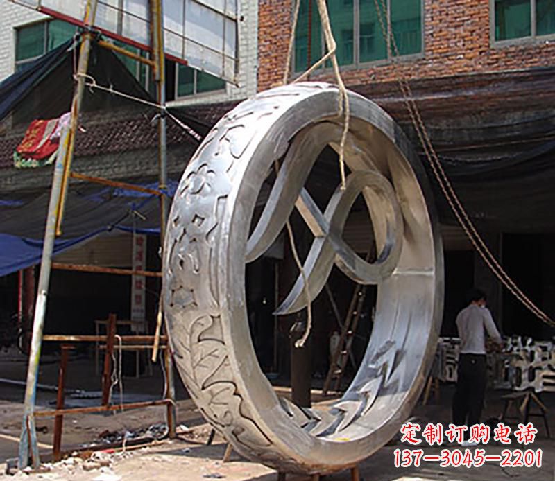 泰安精致环形不锈钢景观雕塑