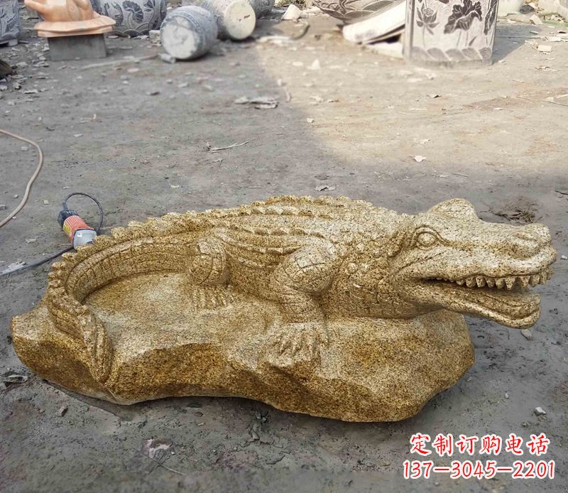 泰安鳄鱼动物石雕