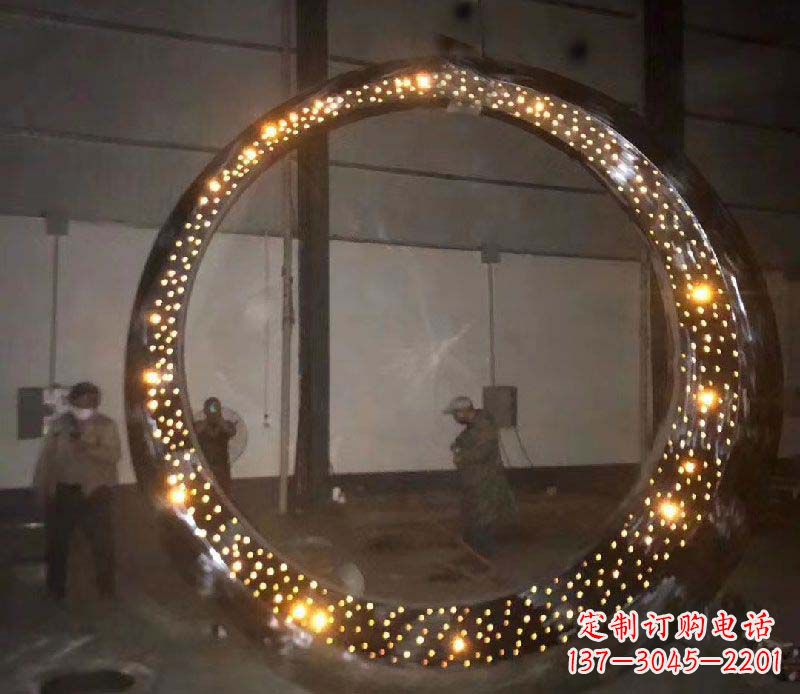 泰安发光不锈钢圆环灯饰景观雕塑