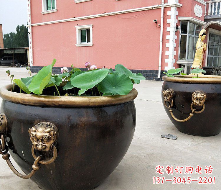 泰安精美铜雕狮子头水缸
