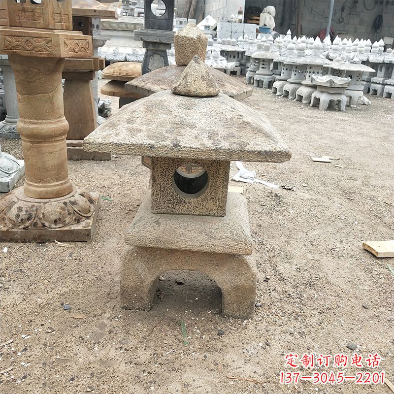 泰安精美仿古石雕灯笼雕塑