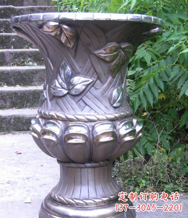 泰安玻璃钢花盆雕塑