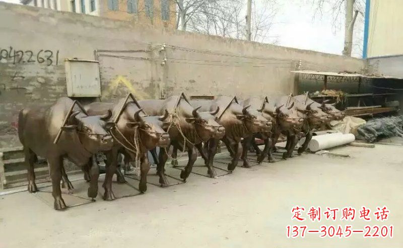 泰安仿铜玻璃钢动物雕塑