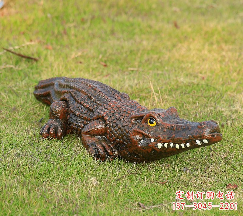 泰安仿真鳄鱼雕塑园林动物景观雕塑