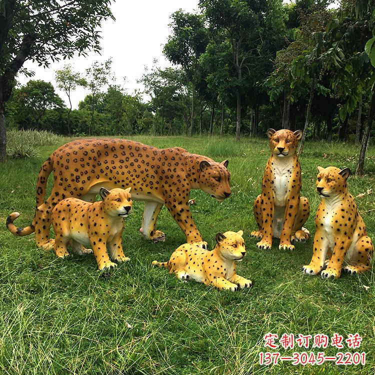 泰安精美玻璃钢豹子雕塑