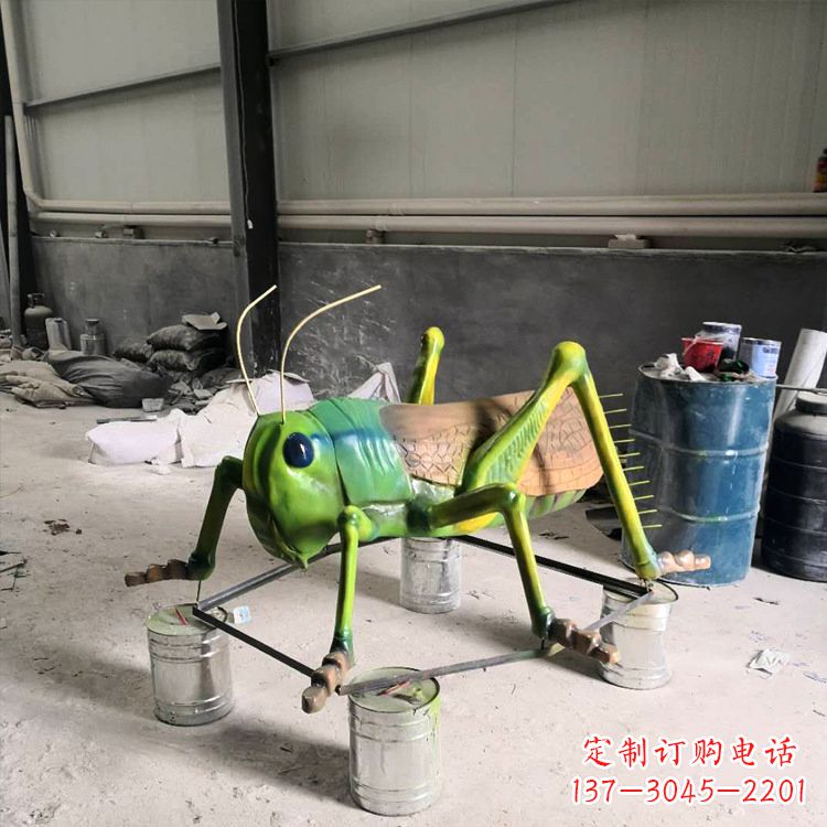泰安精致玻璃钢蝗虫雕塑