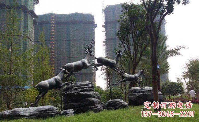 泰安飞奔小鹿小区精美动物铜雕