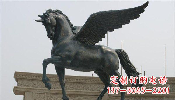泰安马广场铜雕赋予空间无限魅力