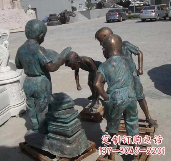 泰安童话般的梦幻小孩铜雕塑