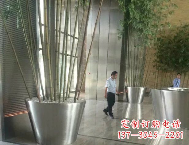 泰安品质不锈钢花盆景观雕塑