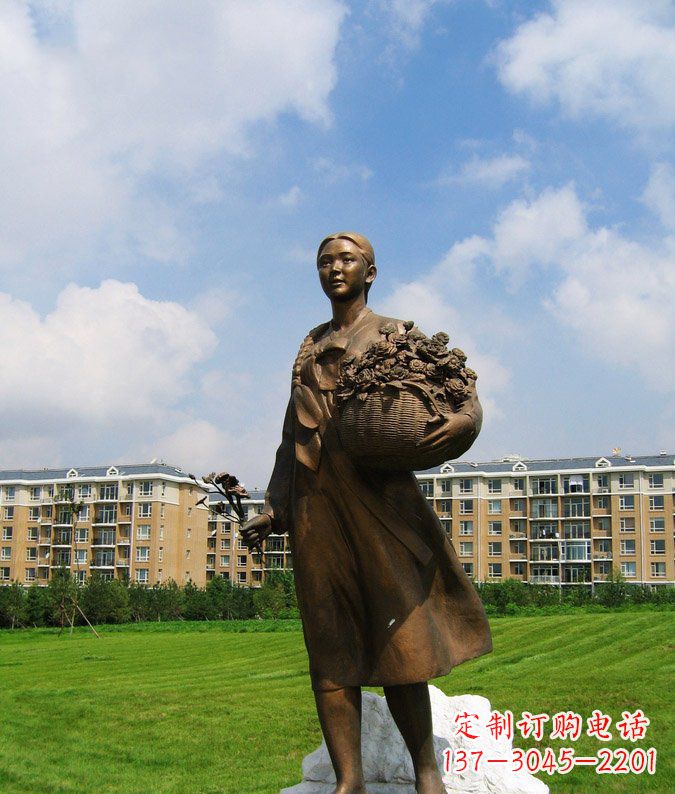 泰安传统精美少数民族雕塑——抱花篮的少数民族女孩