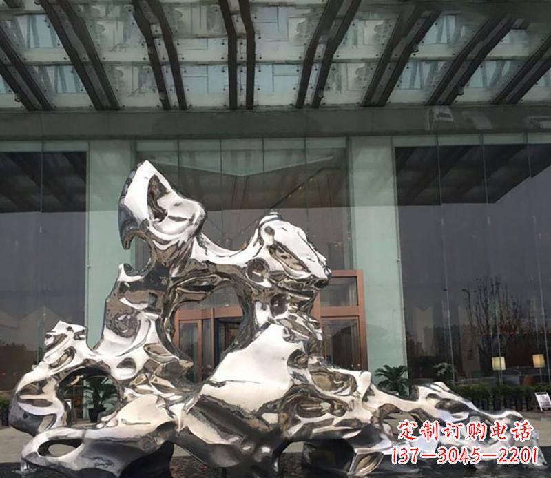 泰安精美太湖石雕塑