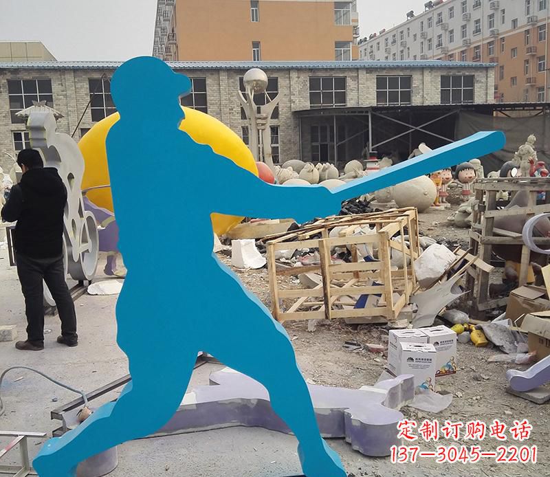 泰安公园不锈钢打棒球雕塑2