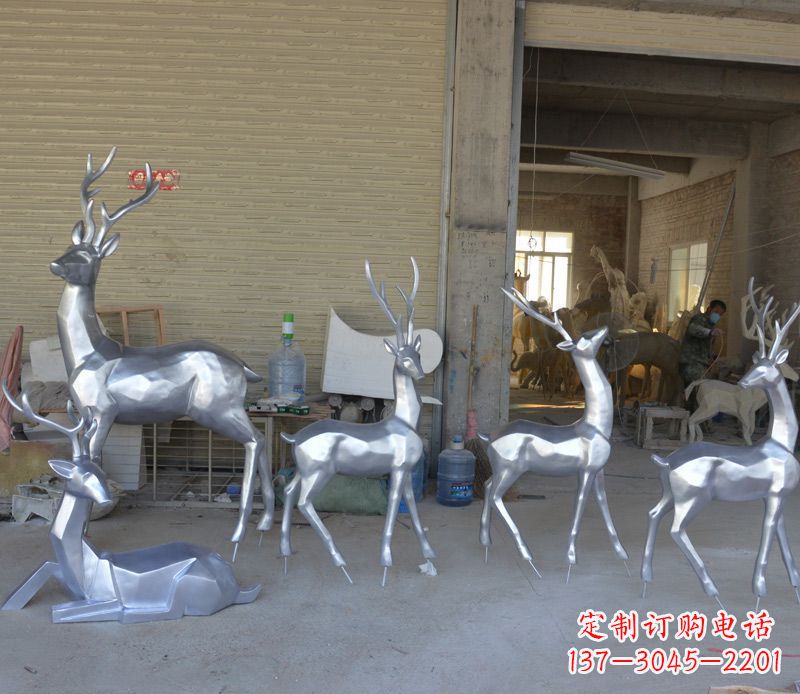 泰安不锈钢动物雕塑——鹿