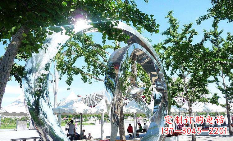 泰安高端实木不锈钢镀层圆环雕塑