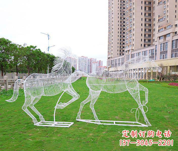 泰安不锈钢马雕塑