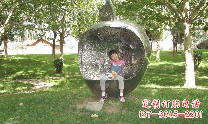 泰安精致雕刻不锈钢苹果座椅雕塑