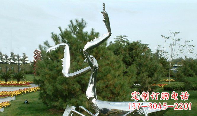 泰安优雅大气的不锈钢螳螂雕塑