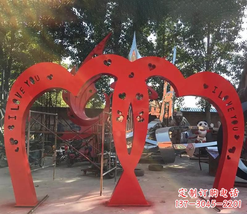 泰安中领雕塑新款不锈钢心形拱门雕塑